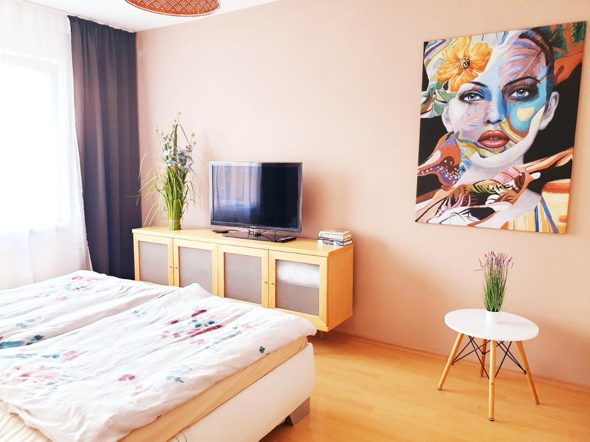 Apartman Terminal, Self Check-In 24 H, Free Parking Banská Bystrica Eksteriør billede
