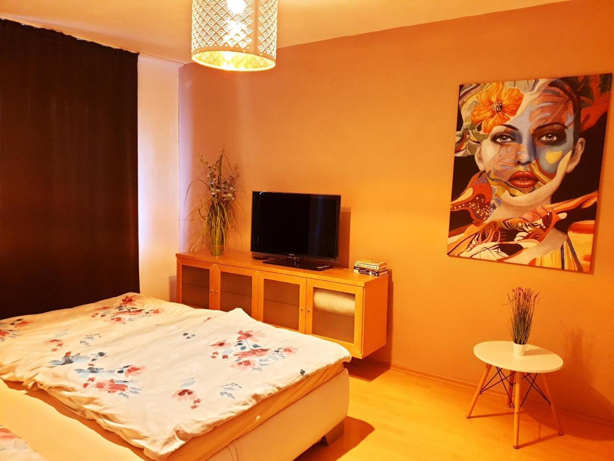 Apartman Terminal, Self Check-In 24 H, Free Parking Banská Bystrica Eksteriør billede
